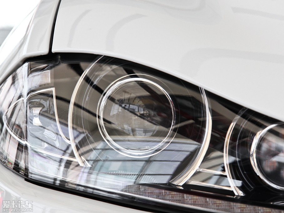 2015ݱXF Sportbrake 2.0T A