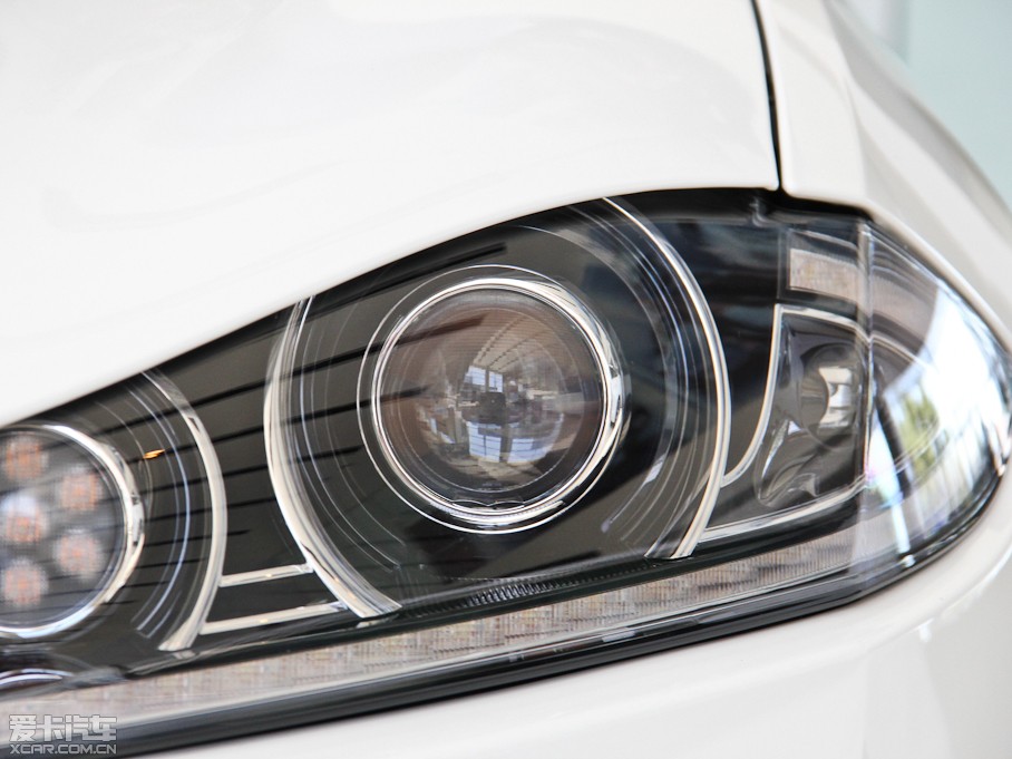 2015ݱXF Sportbrake 2.0T A