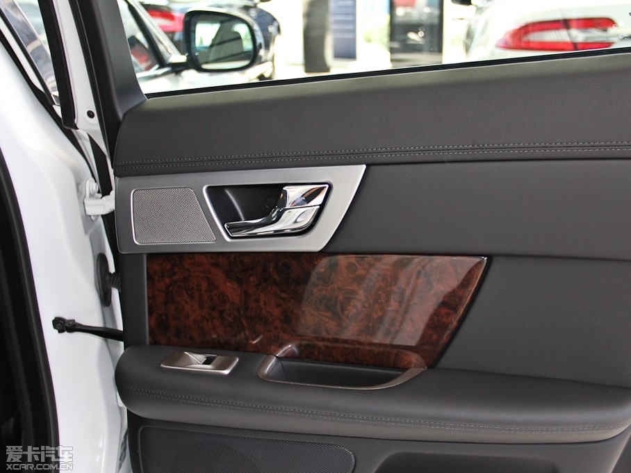 2015ݱXF Sportbrake 2.0T A