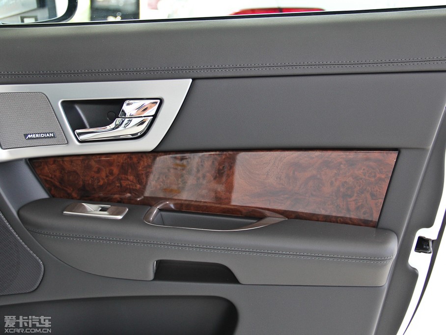 2015ݱXF Sportbrake 2.0T A