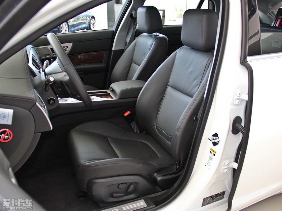 2015ݱXF Sportbrake 2.0T A