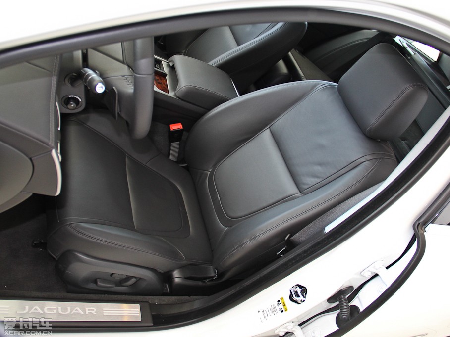 2015ݱXF Sportbrake 2.0T A