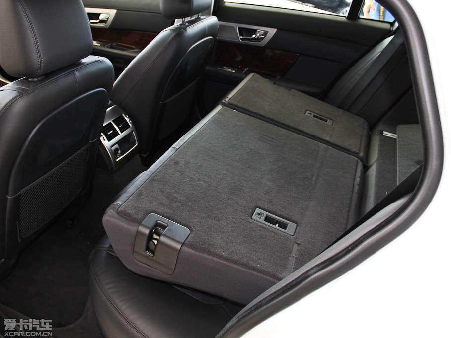 2015ݱXF Sportbrake 2.0T A