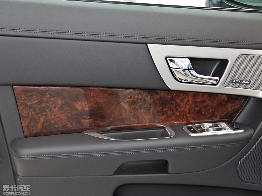 2015ݱXF Sportbrake 2.0T A