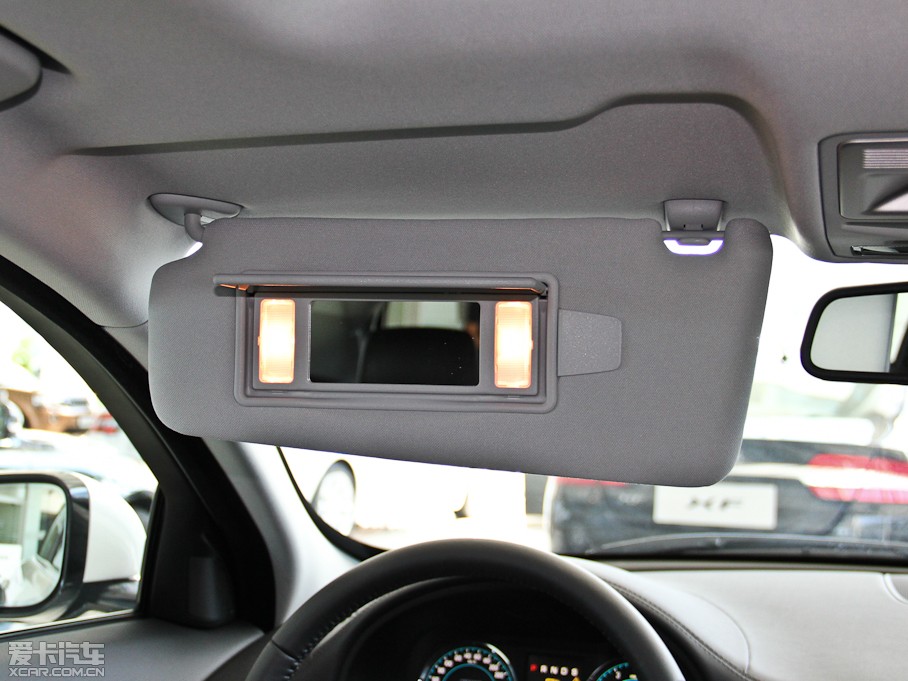 2015ݱXF Sportbrake 2.0T A