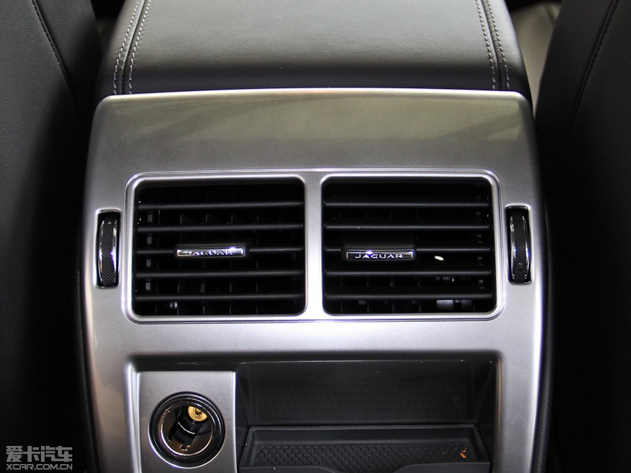 2015ݱXF Sportbrake 2.0T A