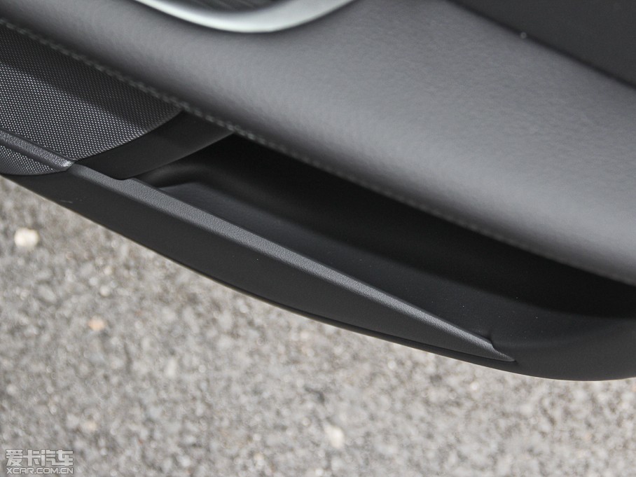 2015ݱXF 3.0 SC R-Sport A