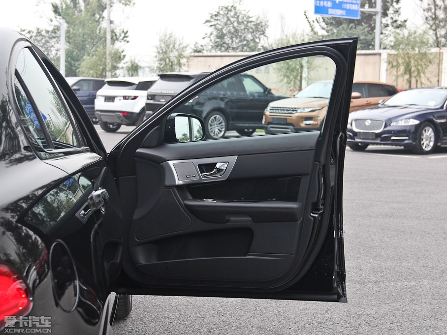 2015ݱXF 3.0 SC R-Sport A