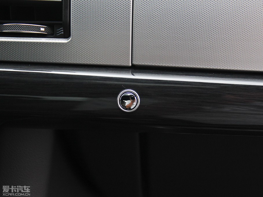 2015ݱXF 3.0 SC R-Sport A