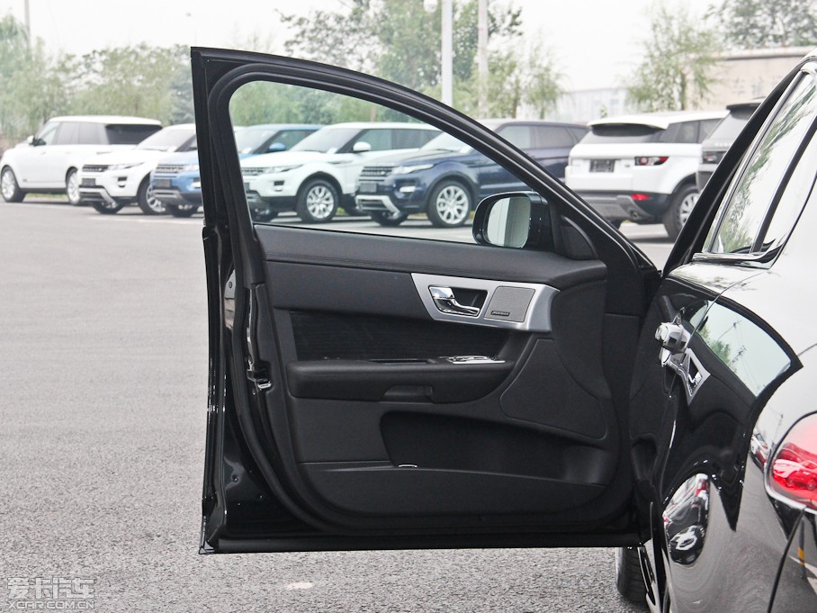 2015ݱXF 3.0 SC R-Sport A