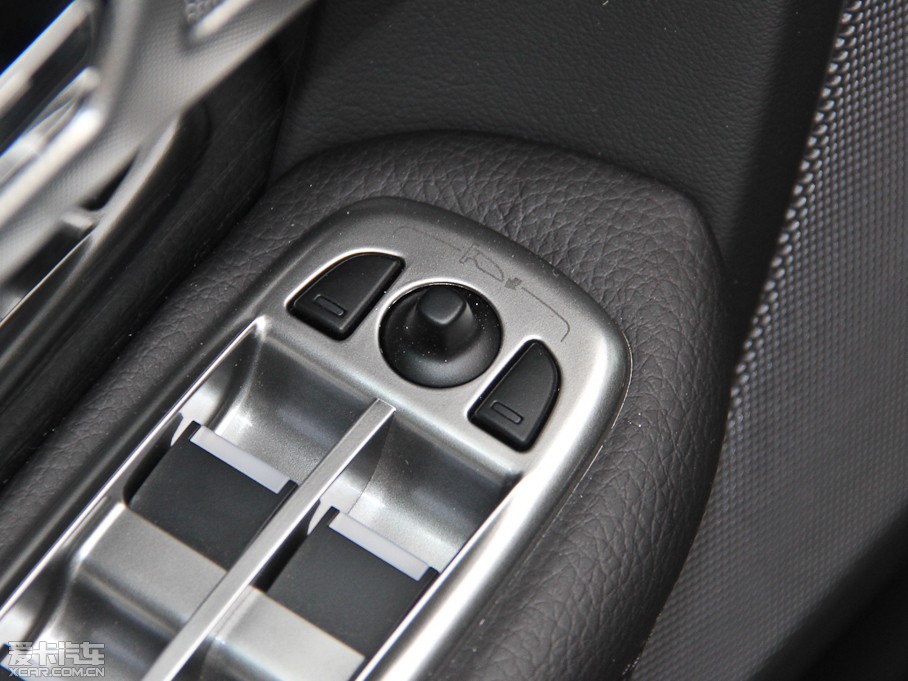 2015ݱXF 3.0 SC R-Sport A