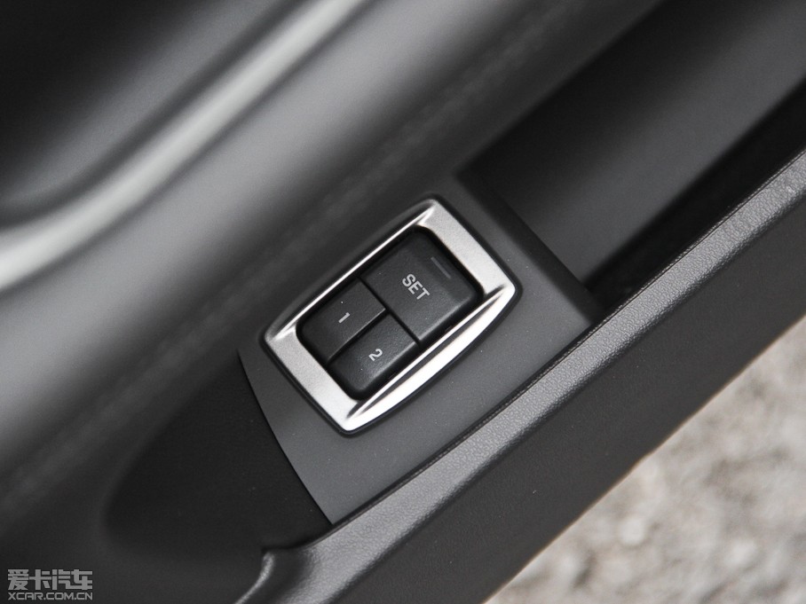 2015ݱXF 3.0 SC R-Sport A