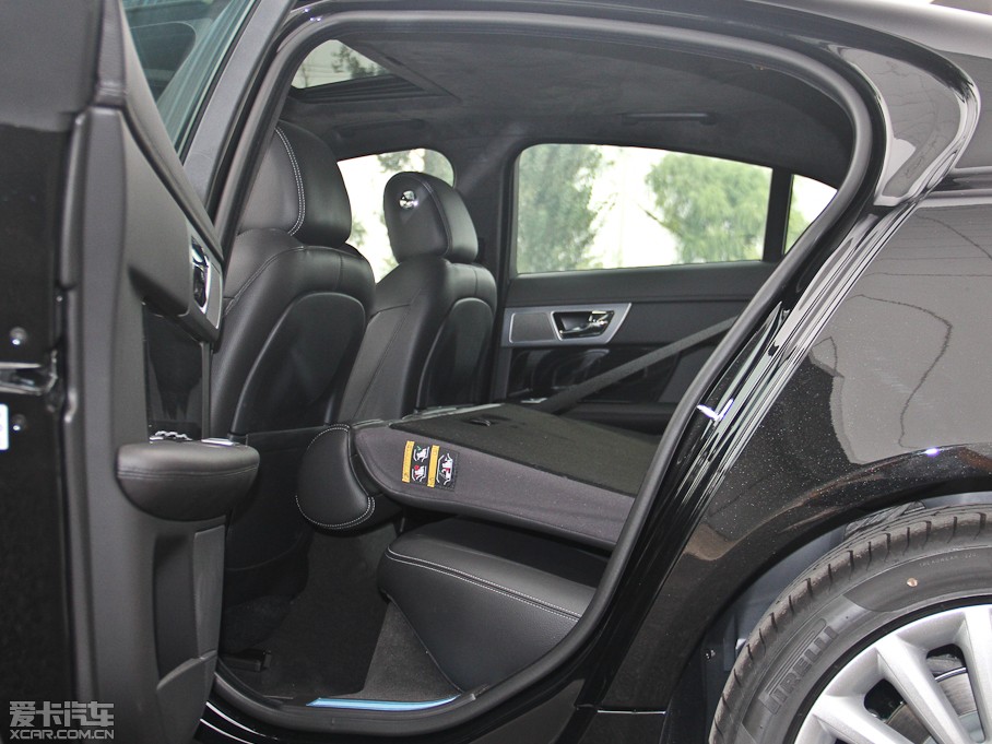 2015ݱXF 3.0 SC R-Sport A