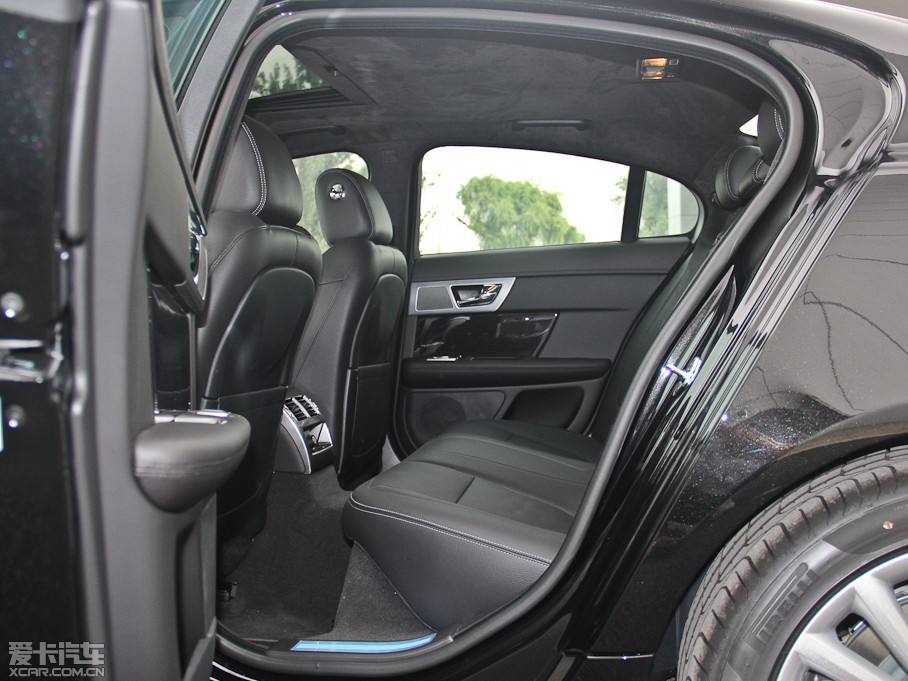 2015ݱXF 3.0 SC R-Sport A