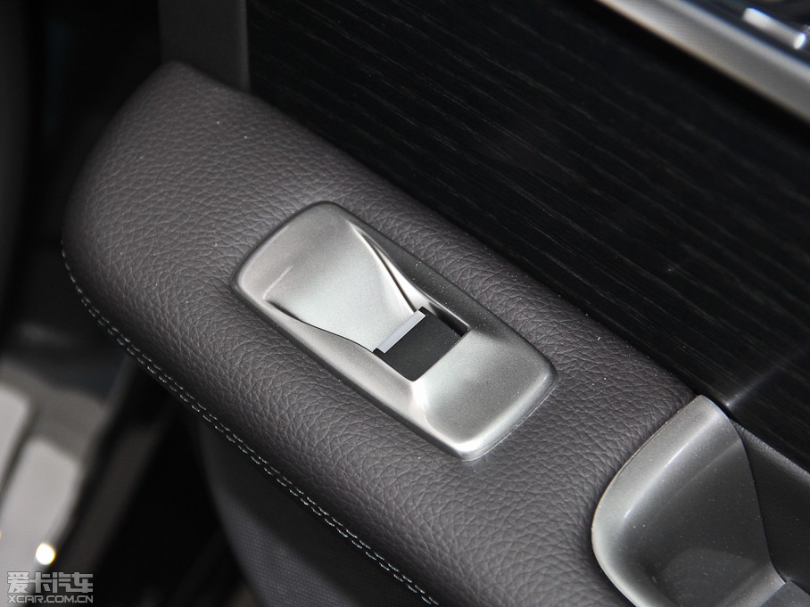 2015ݱXF 3.0 SC R-Sport A