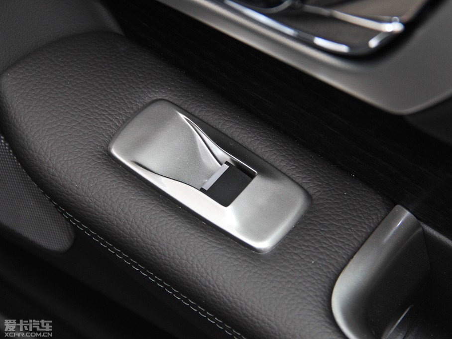 2015ݱXF 3.0 SC R-Sport A