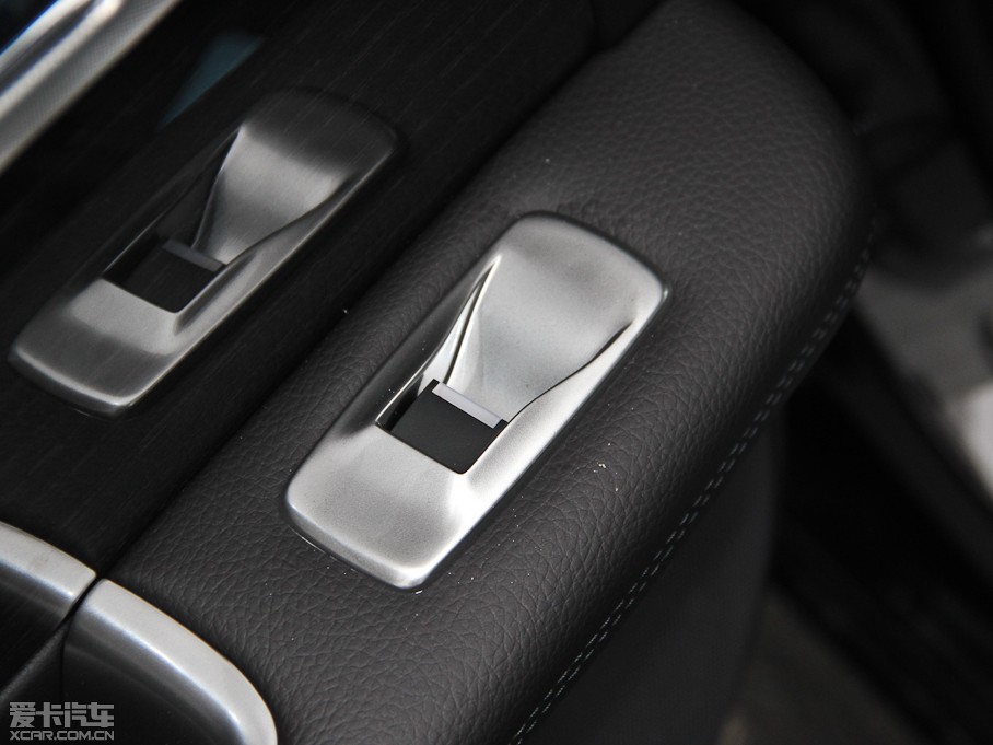 2015ݱXF 3.0 SC R-Sport A