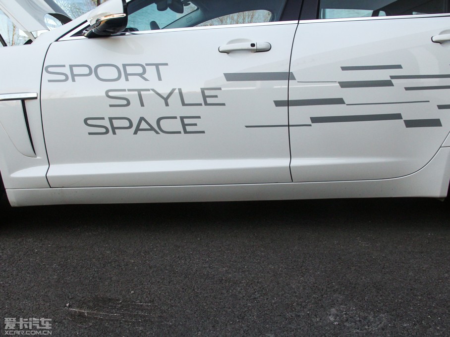 2015ݱXF Sportbrake 2.0T A