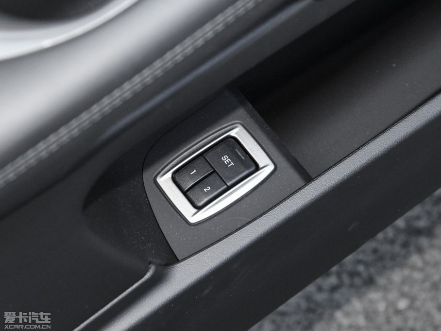 2015ݱXF Sportbrake 2.0T A