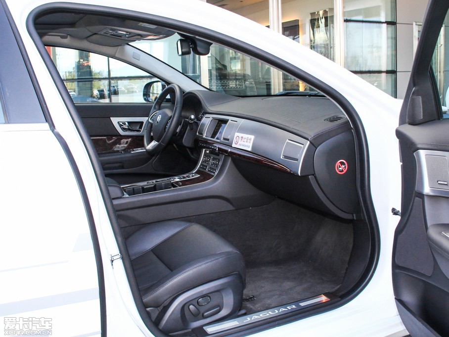 2015ݱXF Sportbrake 2.0T A