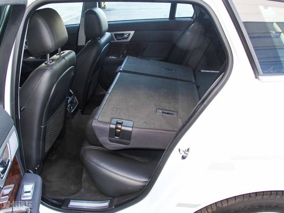 2015ݱXF Sportbrake 2.0T A