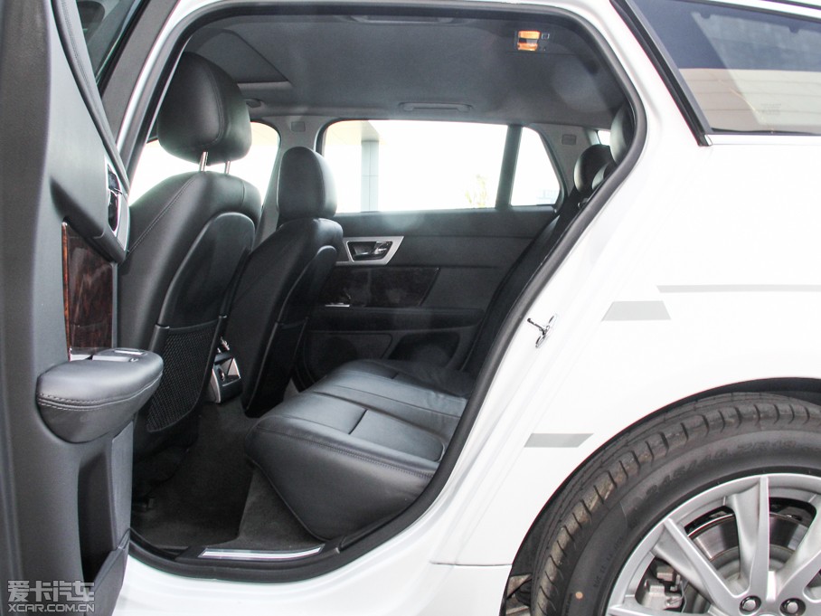 2015ݱXF Sportbrake 2.0T A