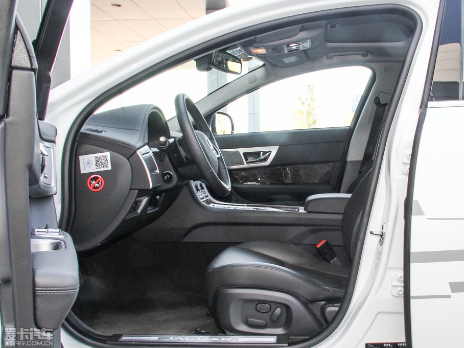 2015ݱXF Sportbrake 2.0T A