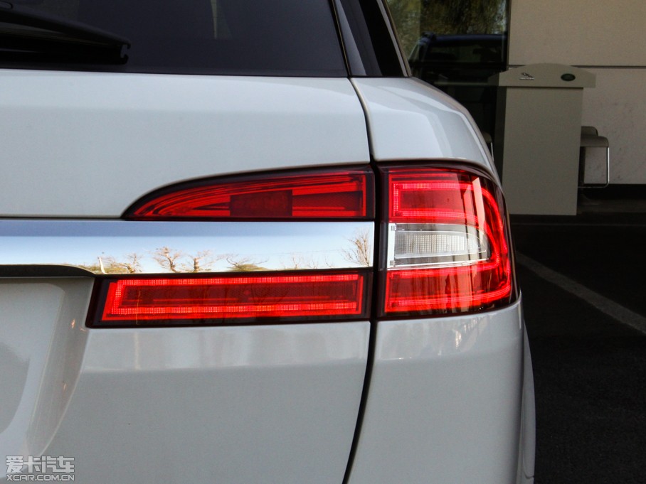 2015ݱXF Sportbrake 2.0T A