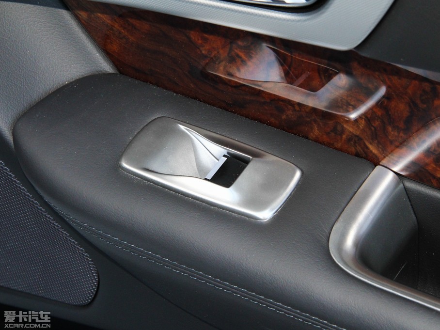 2015ݱXF Sportbrake 2.0T A