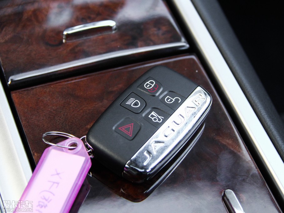 2015ݱXF Sportbrake 2.0T A