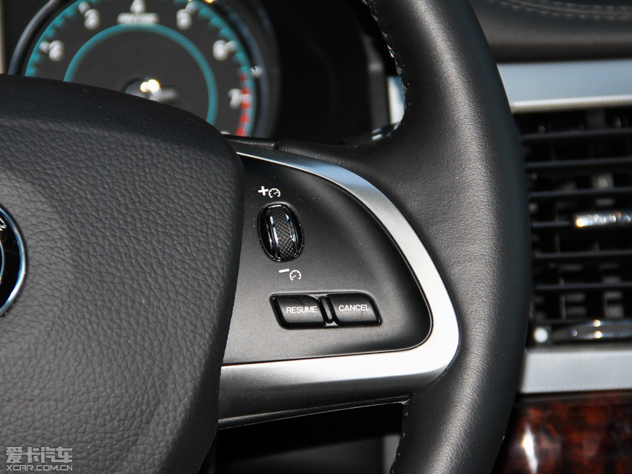 2015ݱXF Sportbrake 2.0T A