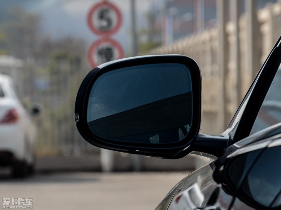 2015ݱXF Sportbrake 2.0T LA