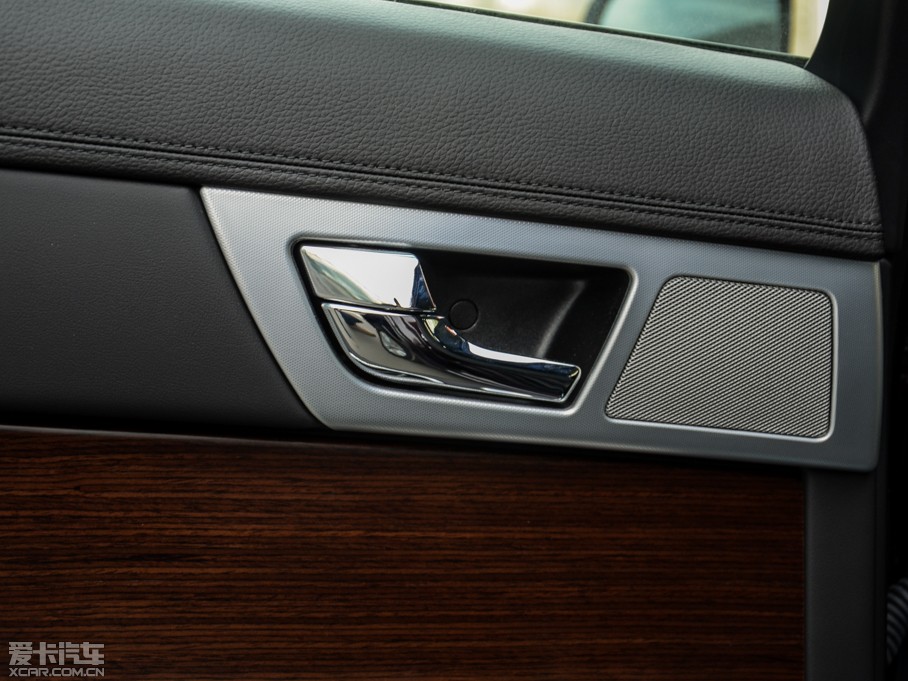 2015ݱXF Sportbrake 2.0T LA