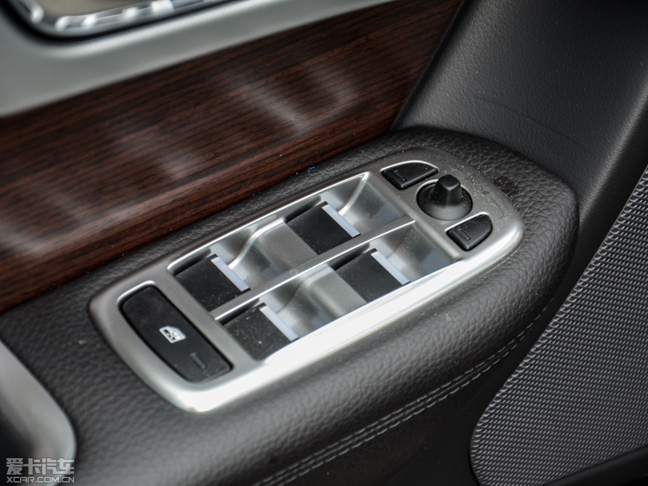 2015ݱXF Sportbrake 2.0T LA