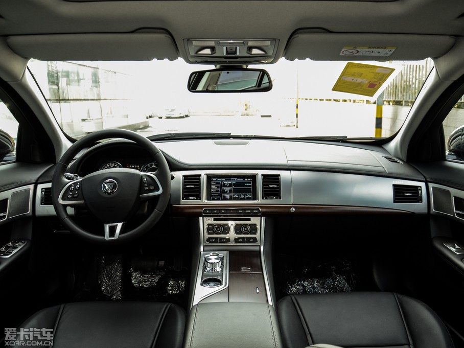 2015ݱXF Sportbrake 2.0T LA