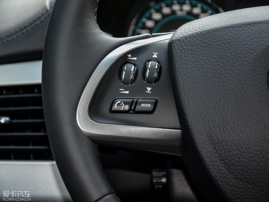 2015ݱXF Sportbrake 2.0T LA