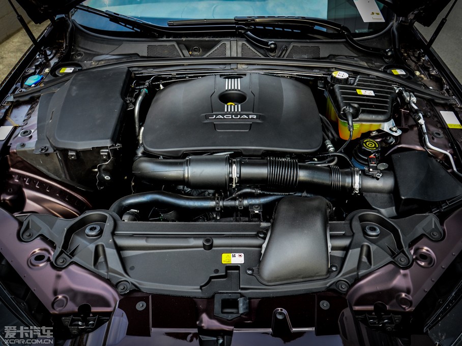 2015ݱXF Sportbrake 2.0T LA