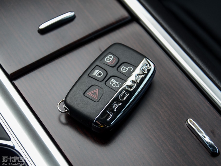 2015ݱXF Sportbrake 2.0T LA