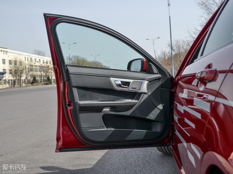 2015ݱXF 3.0 SC R-Sport LA