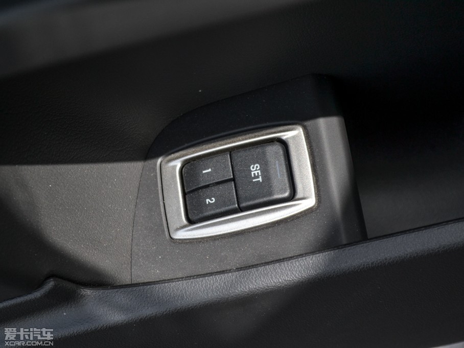 2015ݱXF 3.0 SC R-Sport LA