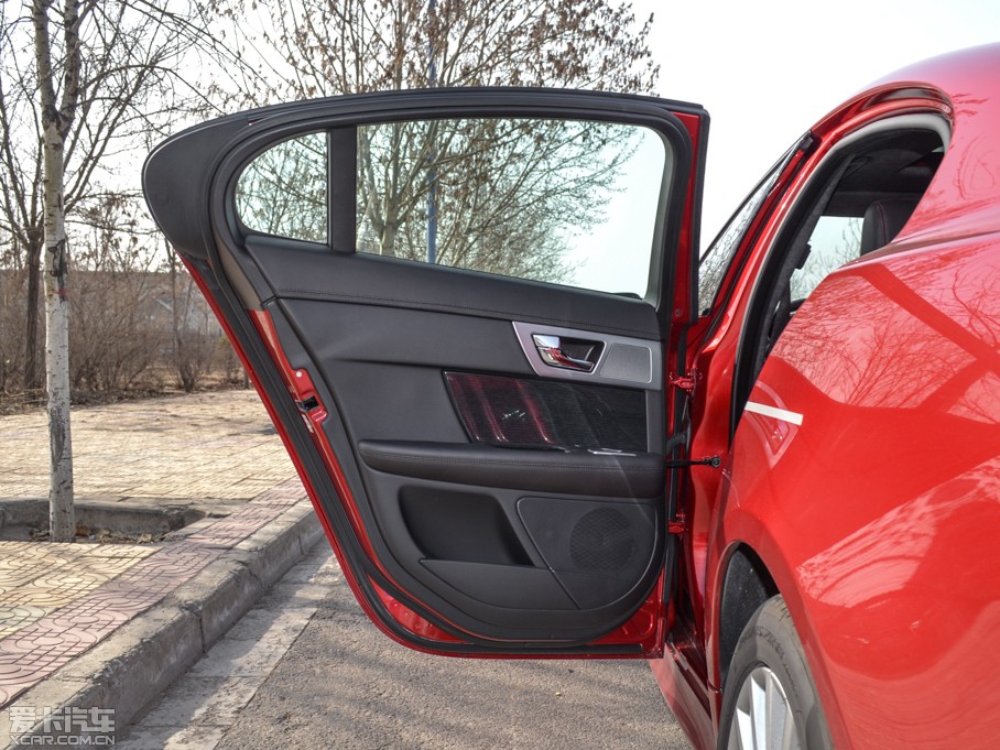 2015ݱXF 3.0 SC R-Sport LA