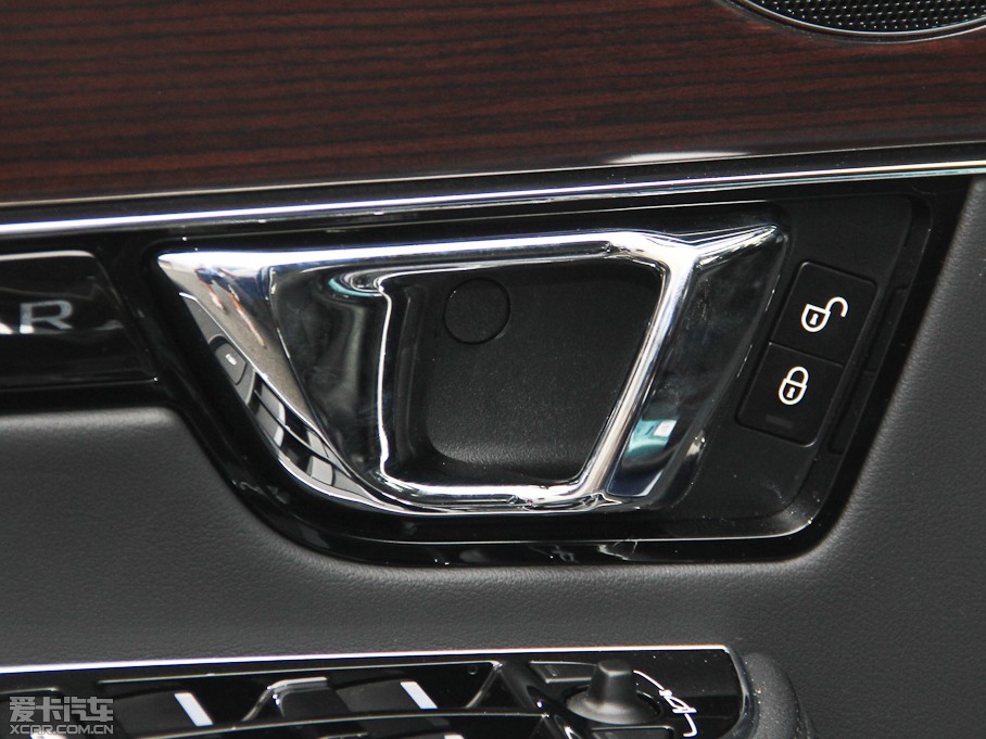 2015ݱXJ 2.0Ti ̄(w)