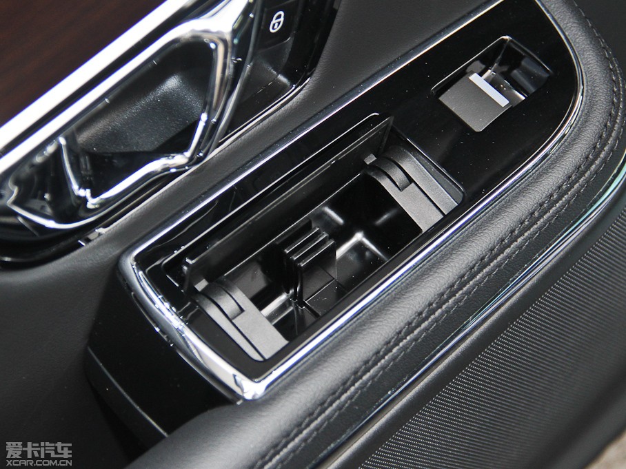 2015ݱXJ 2.0Ti ̄(w)