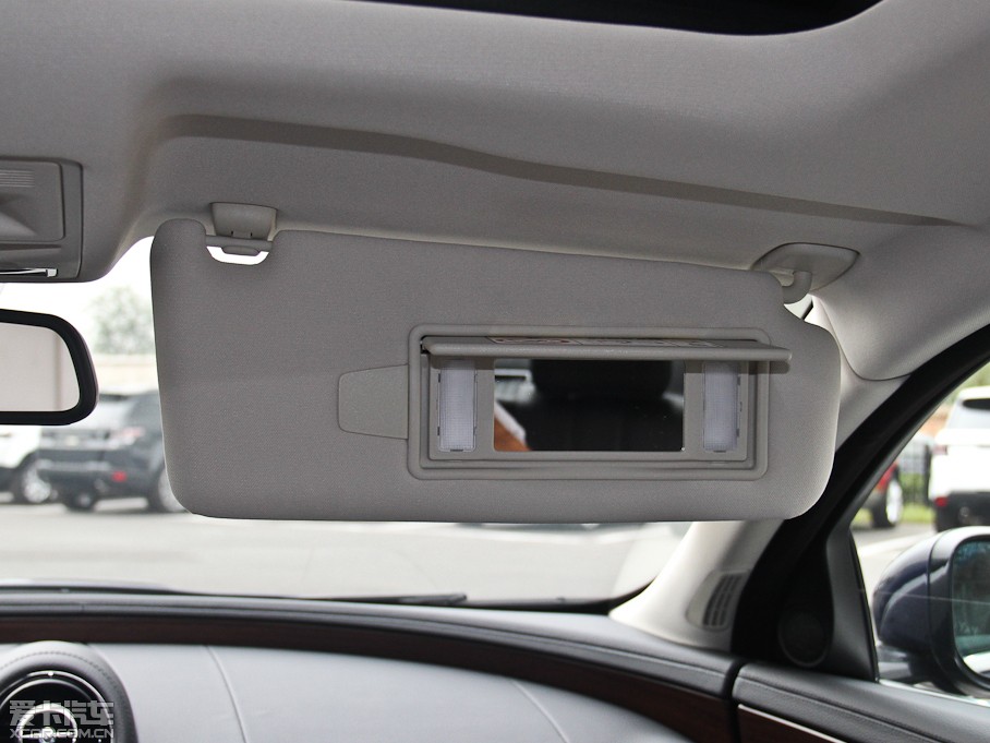 2015ݱXJ 2.0Ti ̄(w)