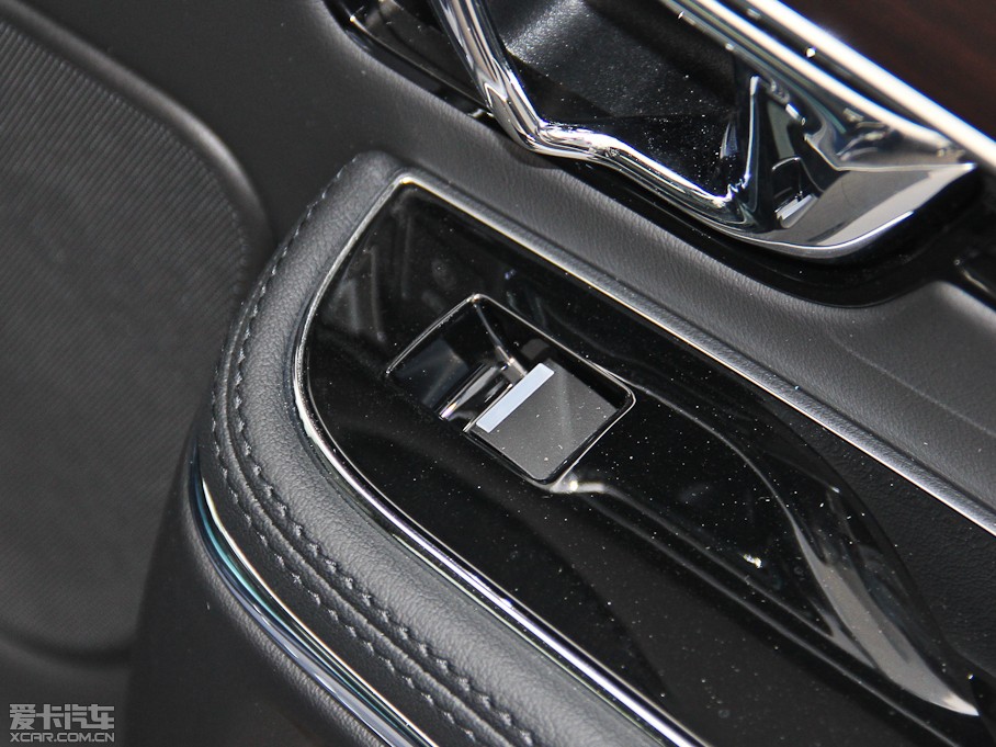 2015ݱXJ 2.0Ti ̄(w)