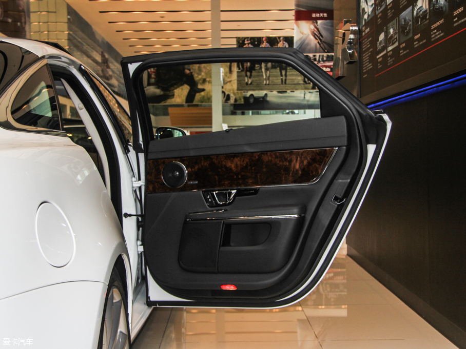 2015ݱXJ 80ذ 3.0T ȫ̄