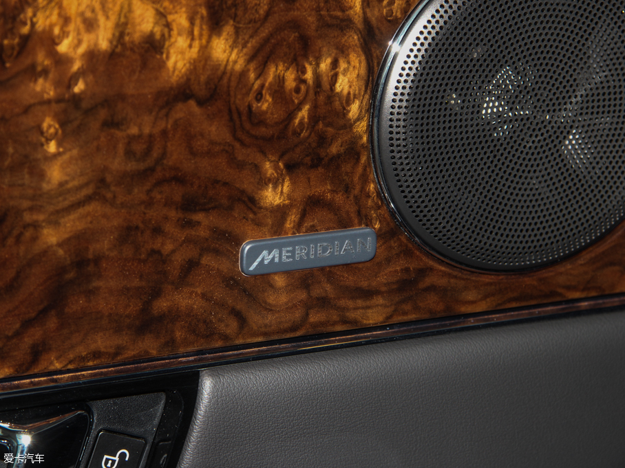 2015ݱXJ 80ذ 3.0T ȫ̄(w)