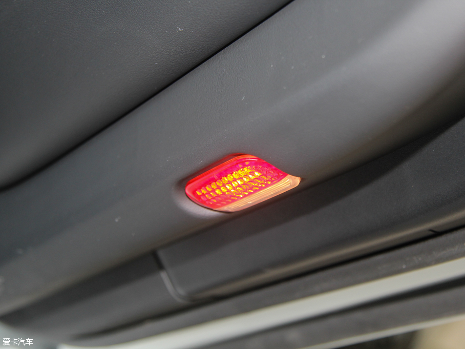 2015ݱXJ 2.0Ti ȫ̄հ