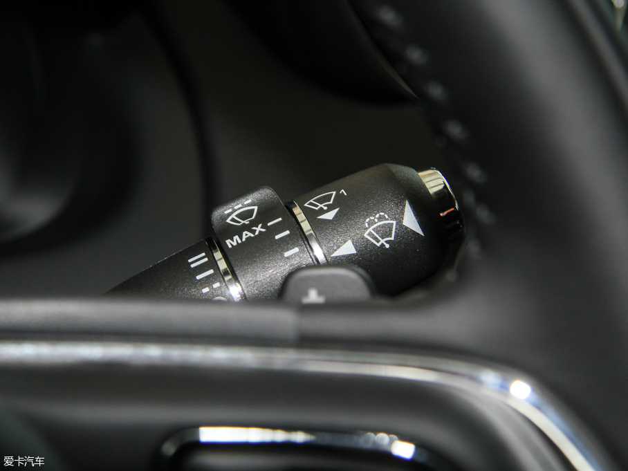 2015ݱXJ 2.0Ti ȫ̄հ