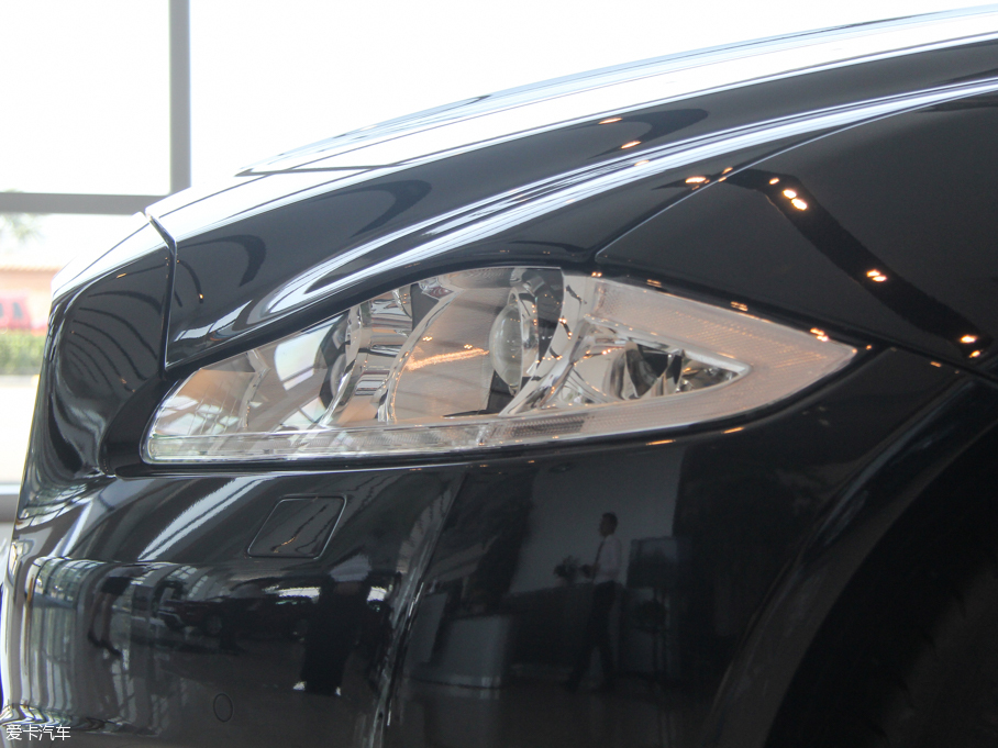 2015ݱXJ 3.0L S/C Ş̄(w) (q)